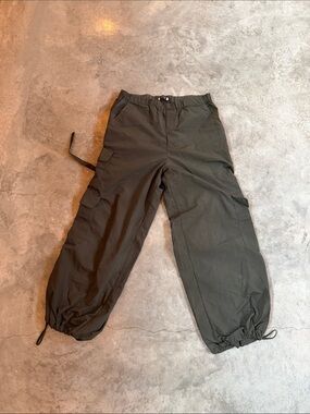 C’est Moi Cargo Nylon Baggy Pants - size large - green